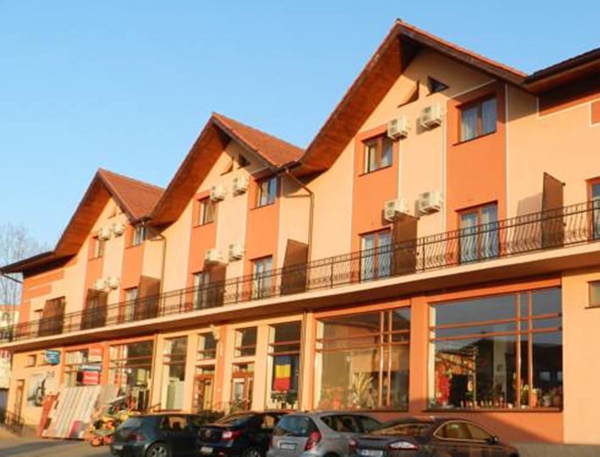 Hotel Condor Oravita Buitenkant foto