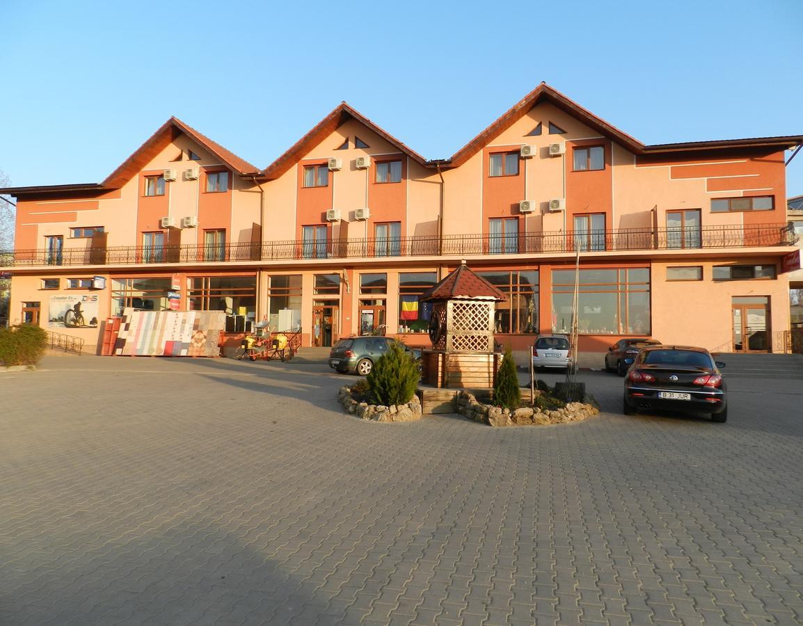 Hotel Condor Oravita Buitenkant foto