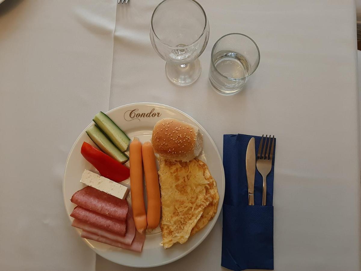 Hotel Condor Oravita Buitenkant foto