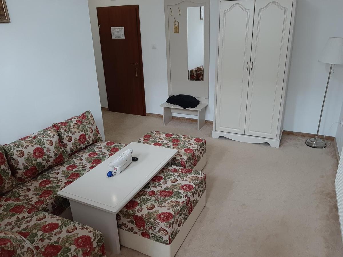 Hotel Condor Oravita Buitenkant foto